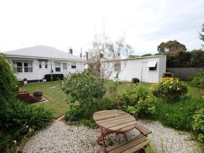 11 Dunlop Street, Wangaratta