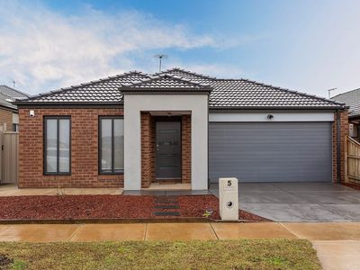 5 Mansfield Drive , Werribee