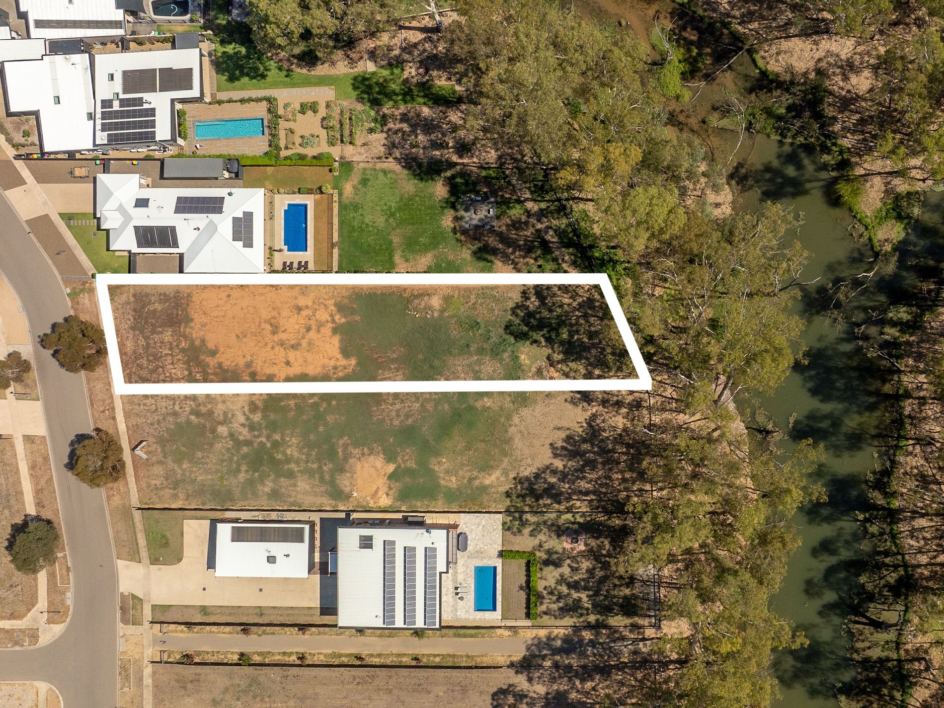 15 MCCULLOCH STREET, Bundalong