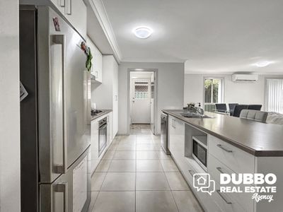 31 Magnolia Boulevard, Dubbo