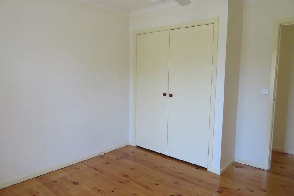 1 / 6 Malcolm Court, Mount Waverley