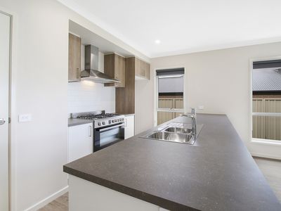 7 GRIEVE WAY, Wodonga