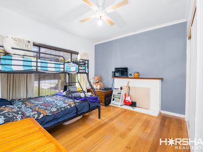 6 Churchill Road, Horsham