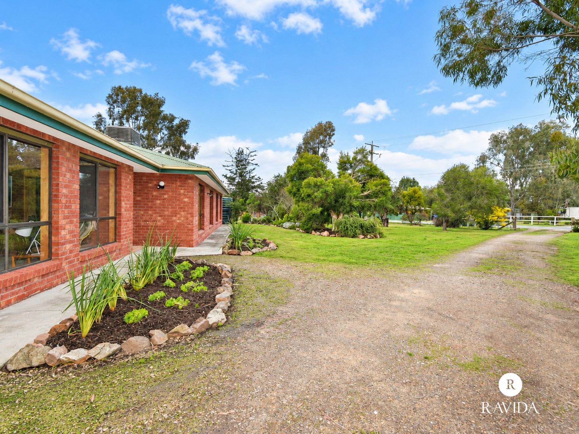 12 Church Street, Peechelba