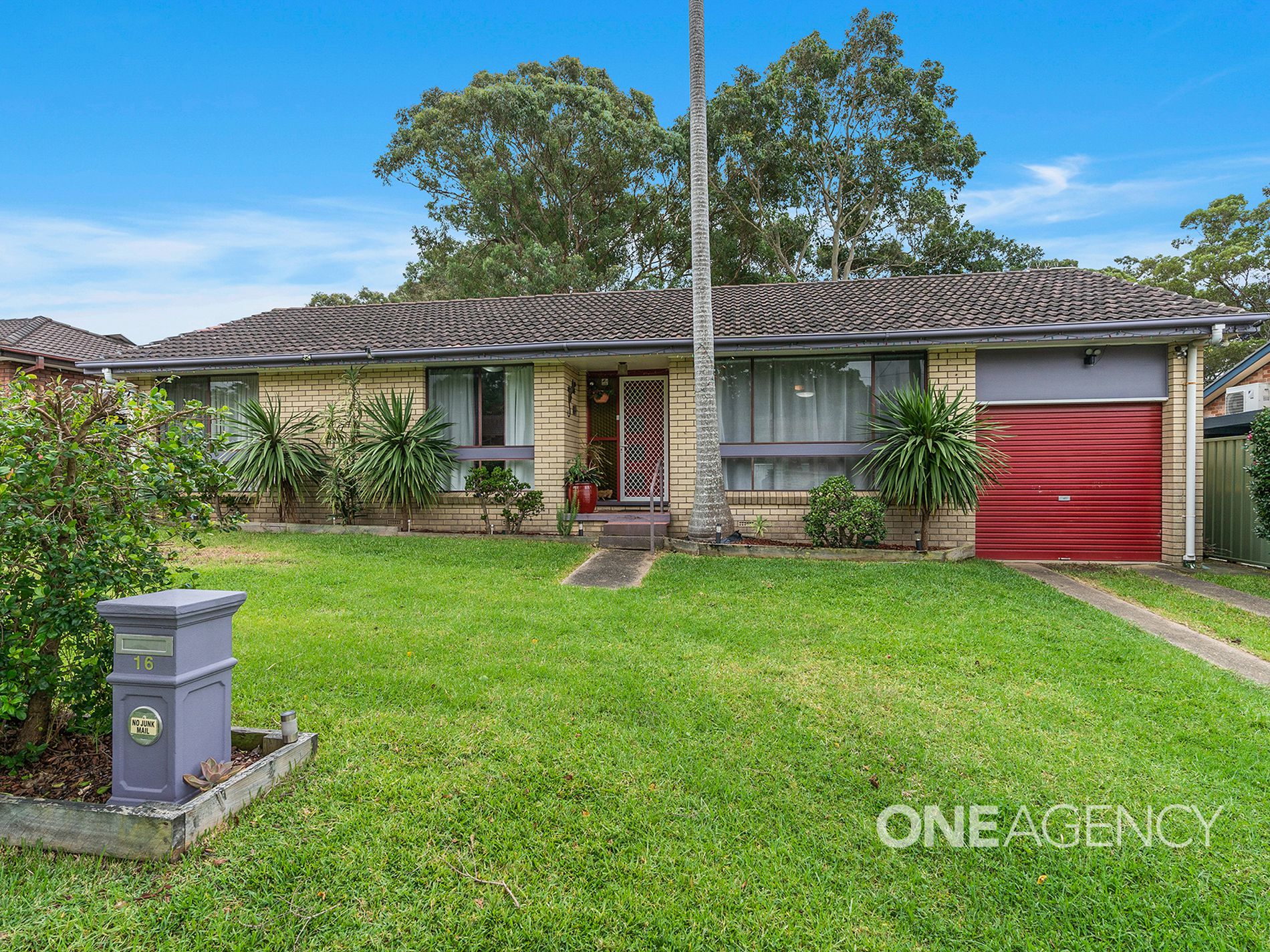 16 Clarke Avenue, North Nowra