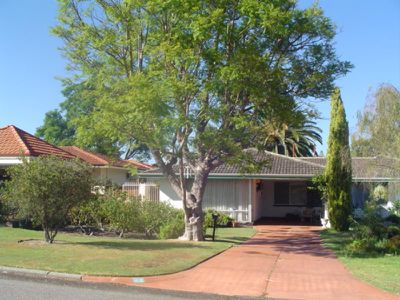 2 / 44 Bedwell Crescent, Booragoon