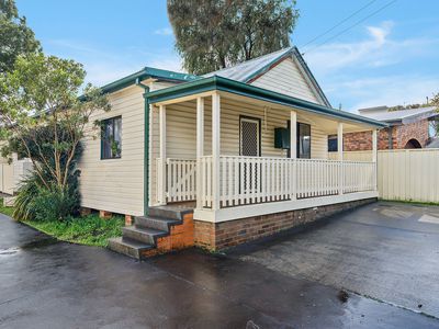 1 / 52 Fisher Street, Oak Flats