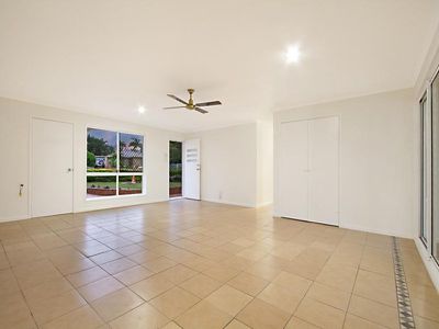5 Grix Court, Crestmead