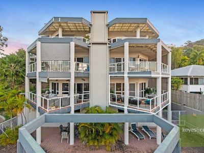 2 / 4 Stanton Terrace, Townsville City