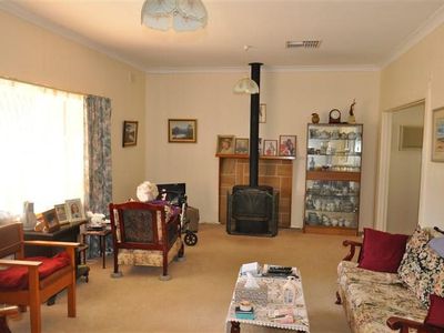 19 Crouch Street, Forbes