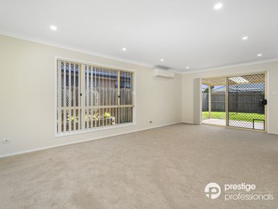 10 Glenrock Court, Wattle Grove