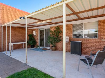 24 Phoenix Place, South Kalgoorlie