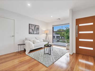 1 / 49 Medley Street, Chifley