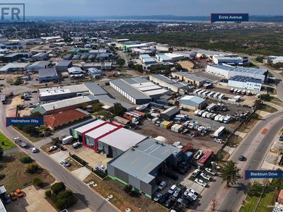 5 / 2 Helmshore Way, Port Kennedy