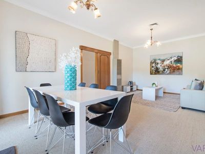 29 Lake View Crescent, Highbury