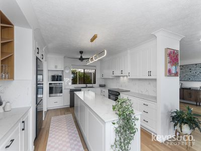 10 Balmoral Drive, Castle Hill