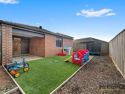 21 Dutch Avenue, Manor Lakes