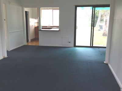 8 Lakeview Parade, Primbee