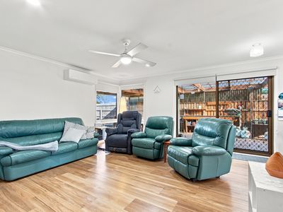 6 Rachel Court, Sale