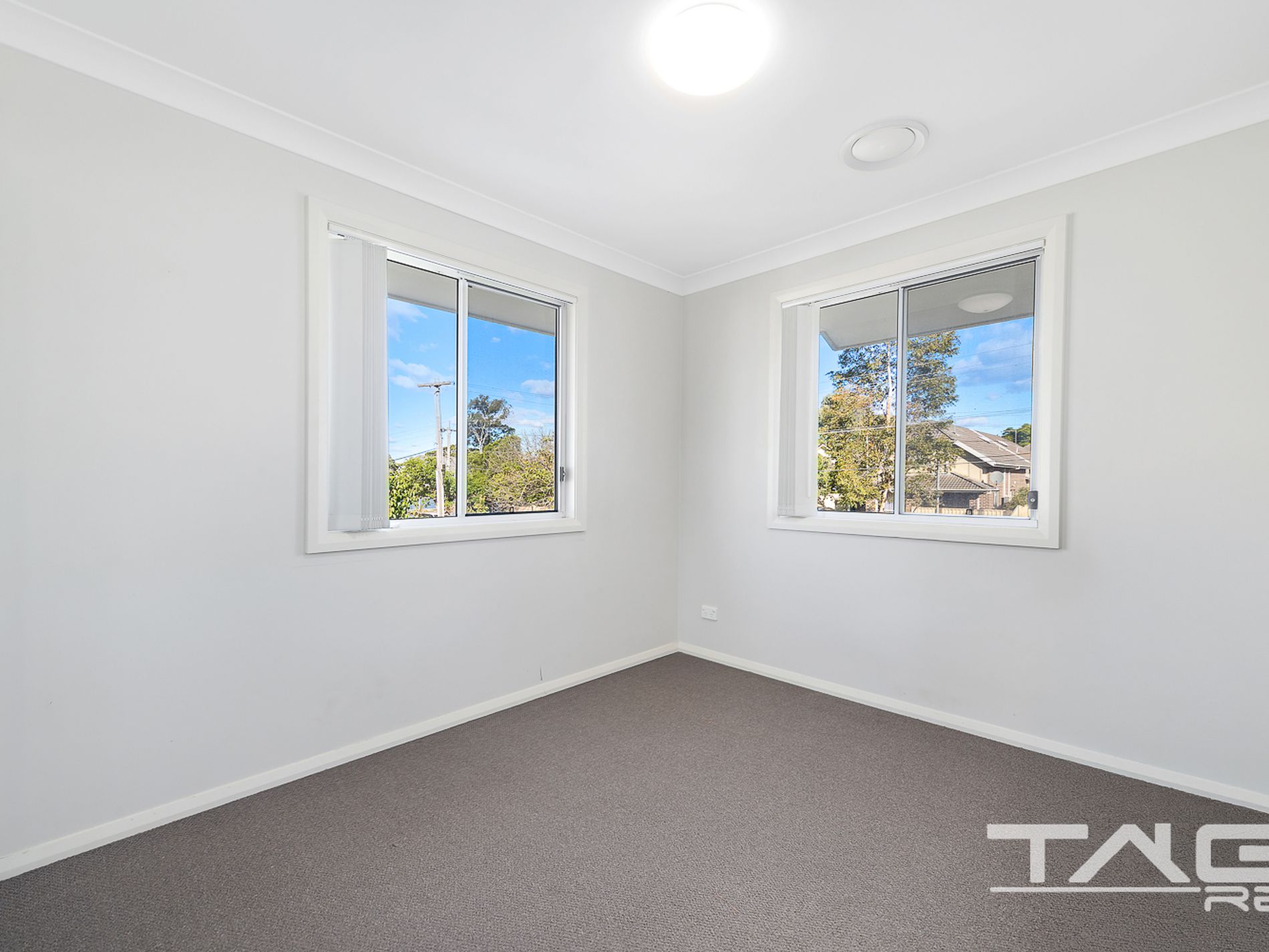 1/49 Canberra Street, Oxley Park