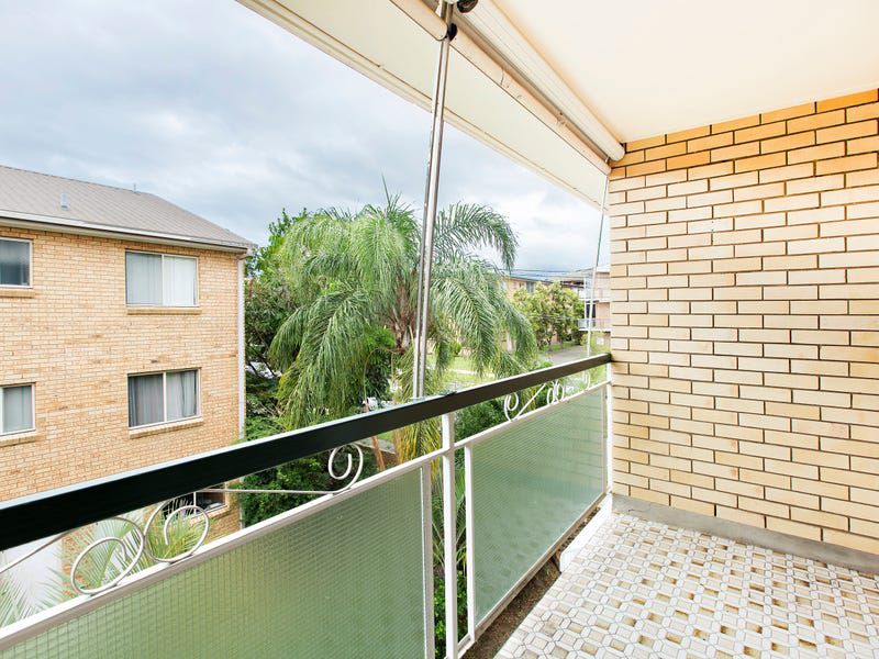 4 / 12 Weston Street, Coorparoo