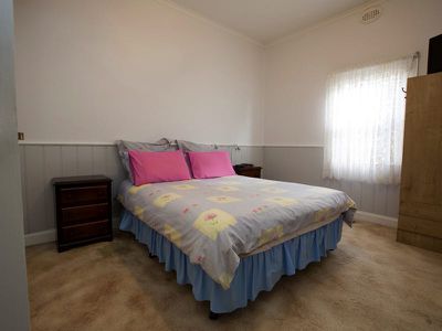 17 The Avenue, Seymour