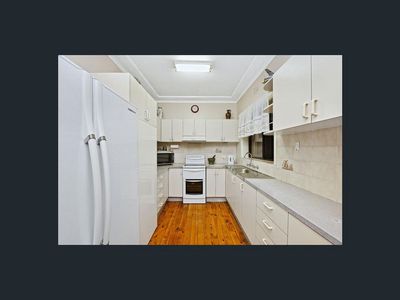 136 west Botany, Arncliffe