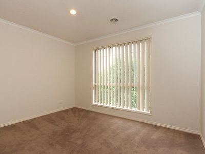 14 / 12 Grant Close, Berwick