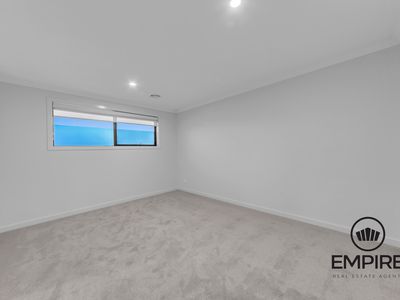 141 Yeungroon Boulevard, Clyde North