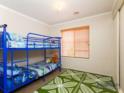 81 Golden Grove Drive, Narre Warren South
