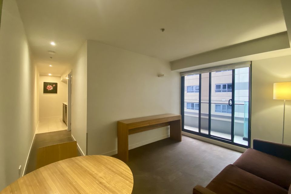 832 / 572 St Kilda Road, Melbourne