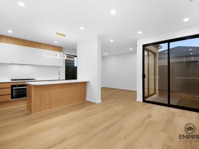 46 California Street, Clyde