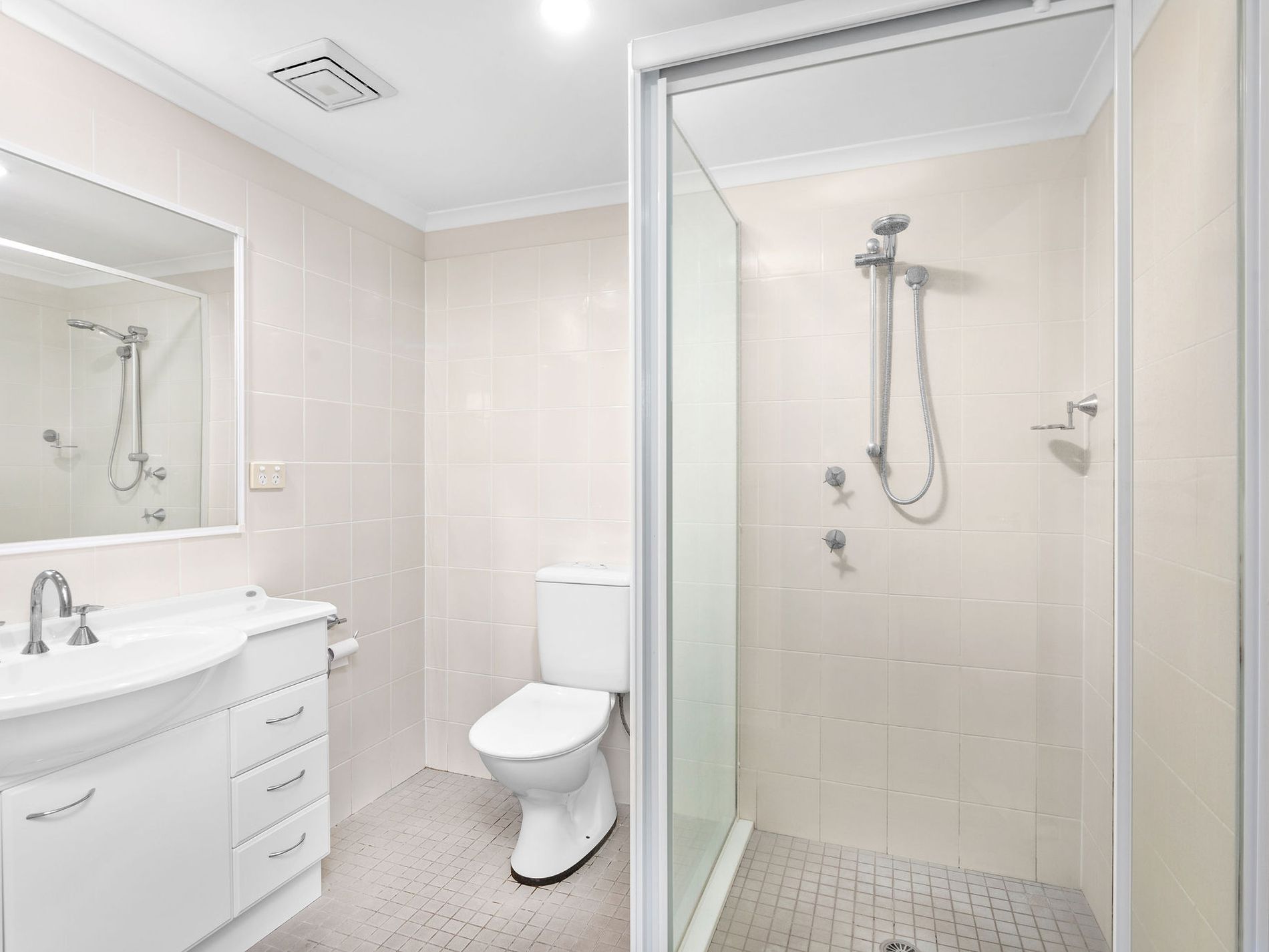 701 / 21-25 WALLIS STREET, Forster