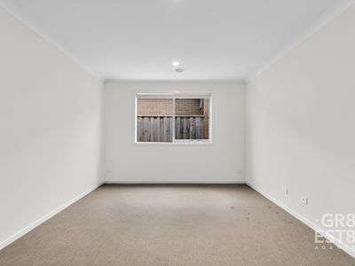 212 Saint Germain Boulevard, Clyde North