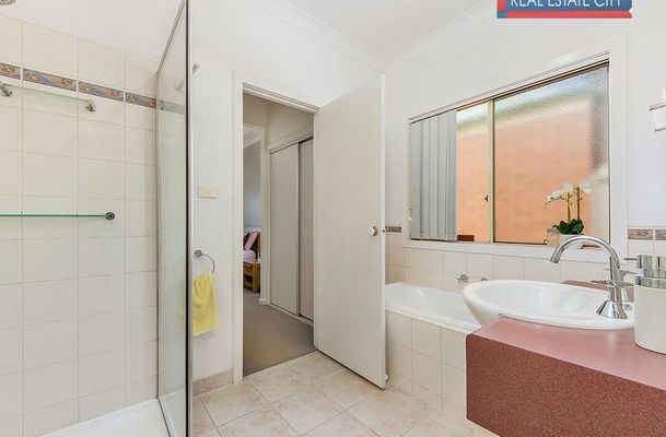 84 Hamilton Hume Parade, Craigieburn