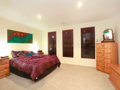 14 Lorikeet Drive, Berwick