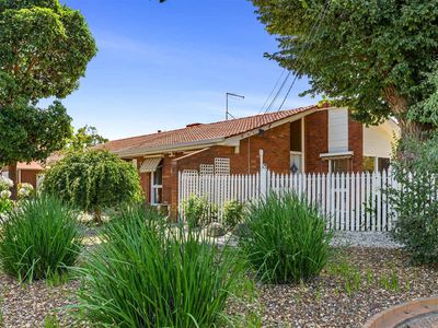 23 Quarbing Street , Werribee