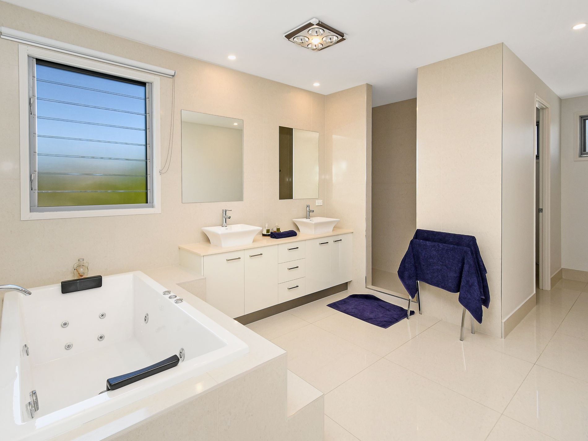 38 TARAWA STREET, Kawana Island