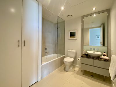 1005 / 480 St Kilda Road, Melbourne