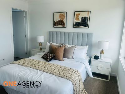 10 Absalom, Riverstone