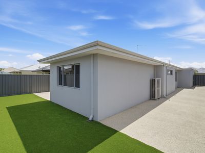 4 Woodloes Street, Piara Waters