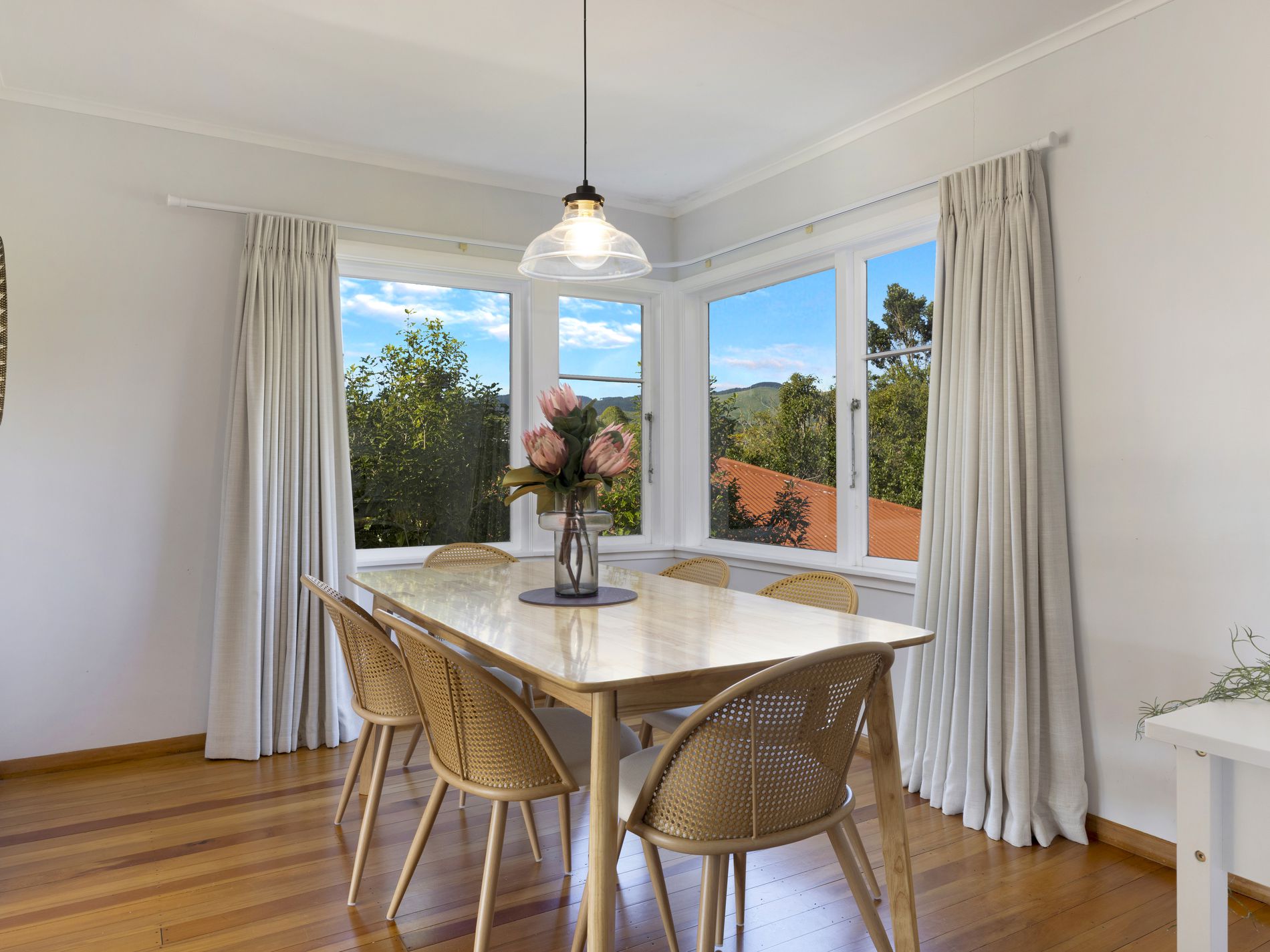 9 Woodstock Terrace, Tawa