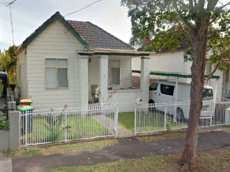 33 Moore Street, Campsie