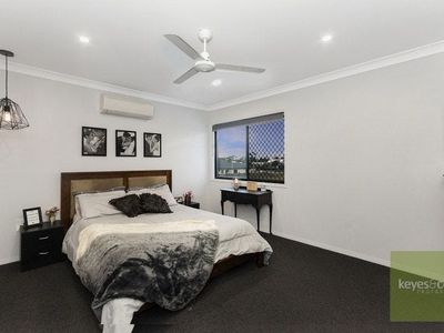 12 Fremont Street, Mount Low