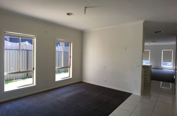10 Fairhaven Boulevard, Craigieburn