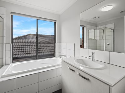 33 Burford Way, Cranbourne North