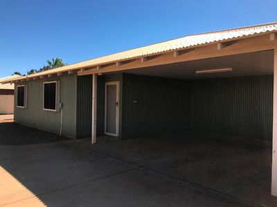 8 / 4 Reynolds Place, South Hedland