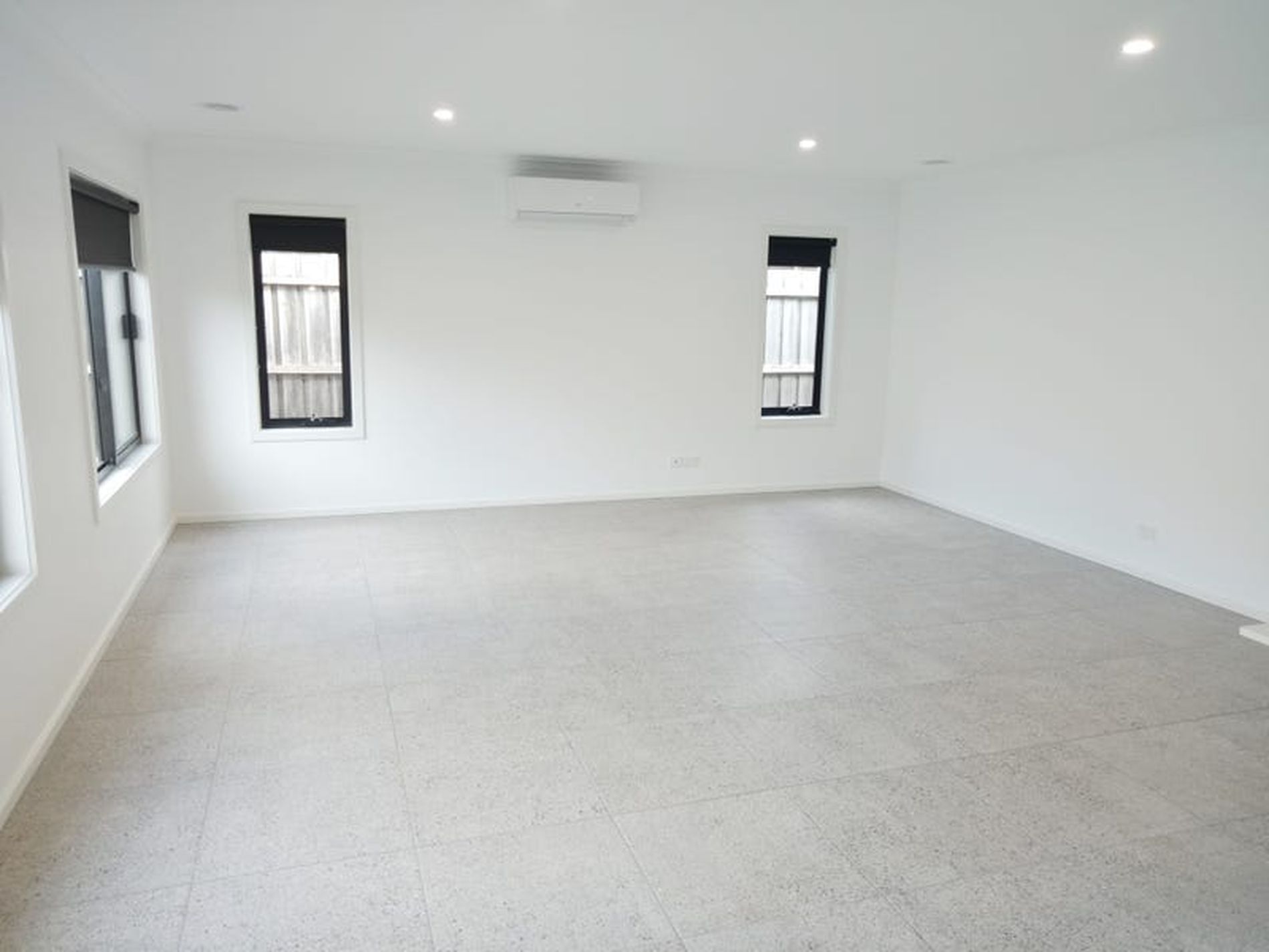 12D Logan Street, Hamlyn Heights