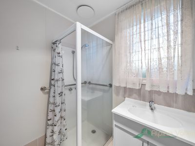 57 Freeburgh Avenue, Mount Beauty