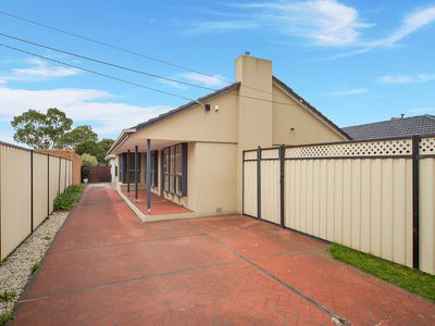 1 / 15 Fitzpatrick Drive, Altona Meadows